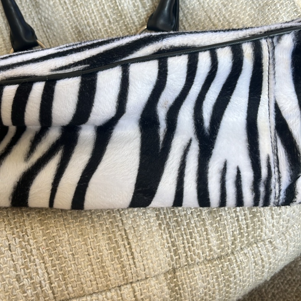 Zebra hello kitty purse - Picture 11 of 15